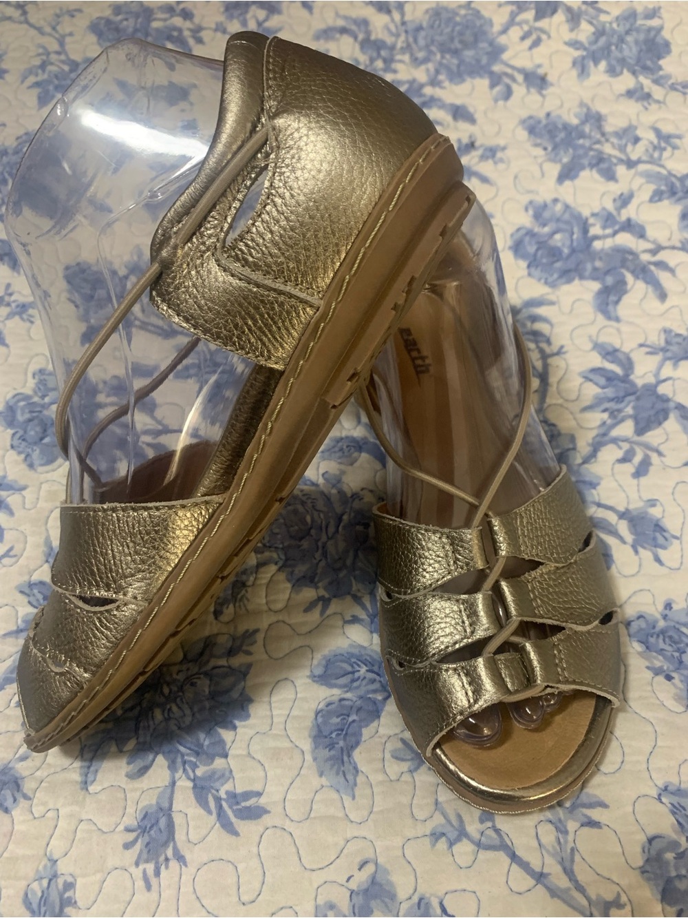 Earth Metallic Gold Leather Women's Sandals